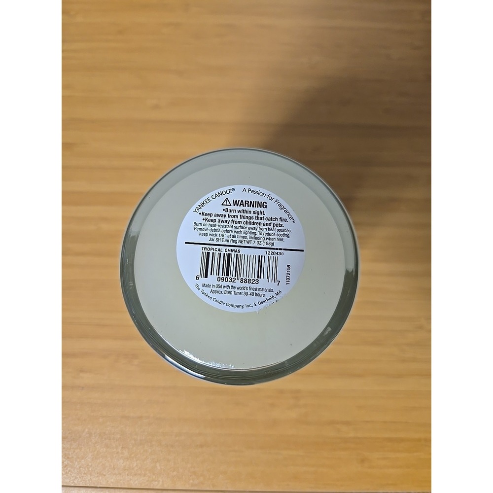 "Retired" 7oz. Simply Home Yankee Candle. Scent Is Tropical‎ Christmas. NEW - Picture 4 of 6